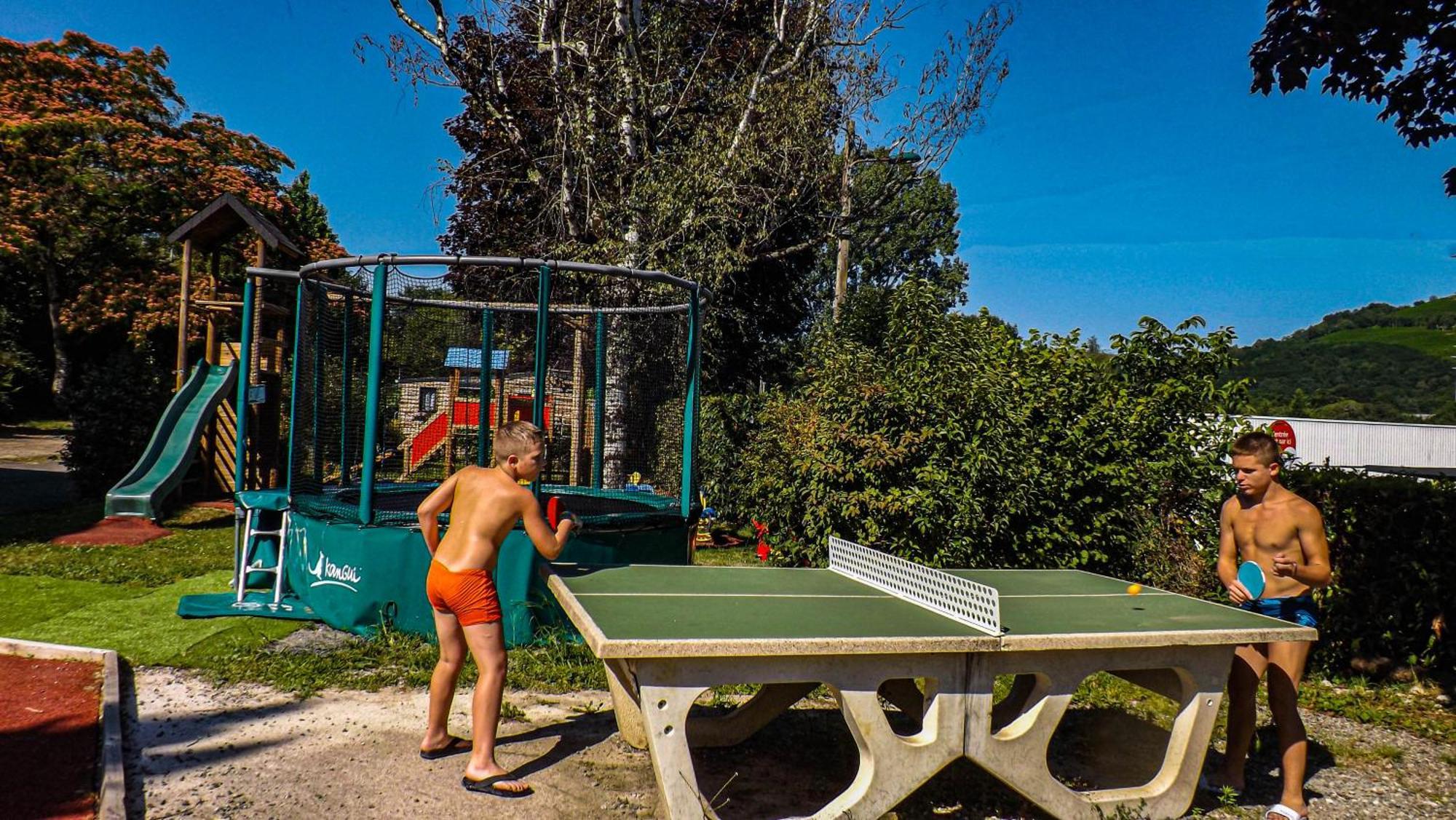 Camping Plein Soleil Lourdes Bagian luar foto